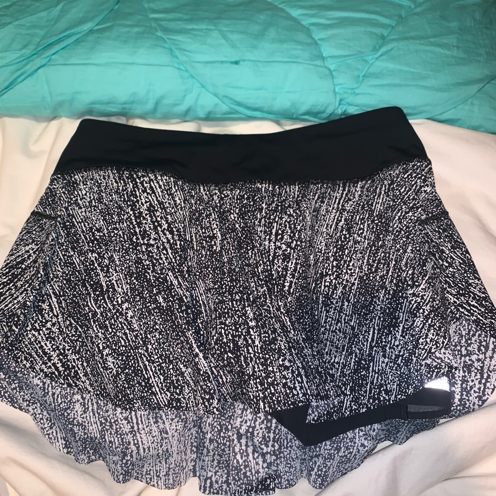 black and white lululemon skirt